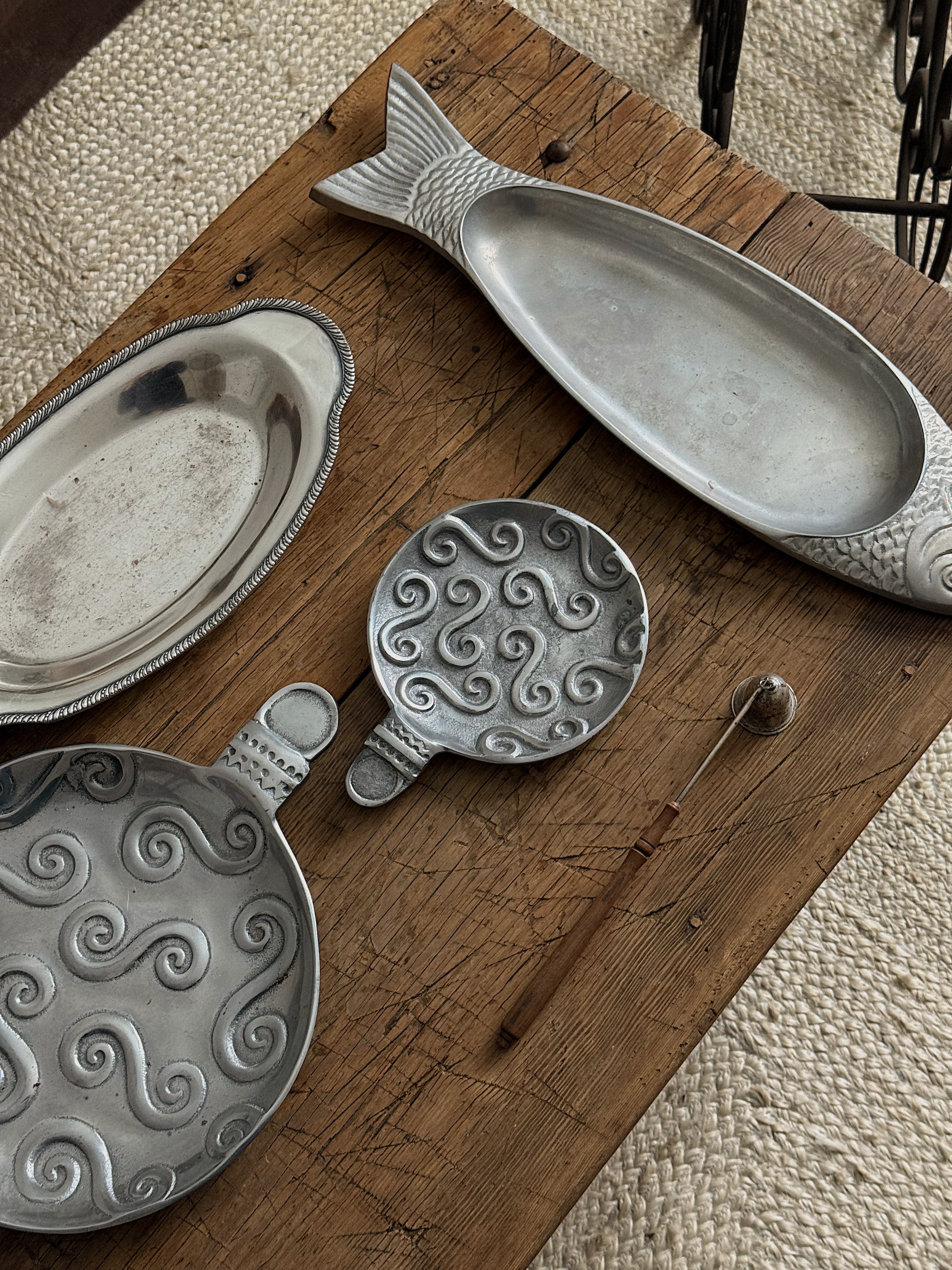 Cast Metal Swirl Trivet