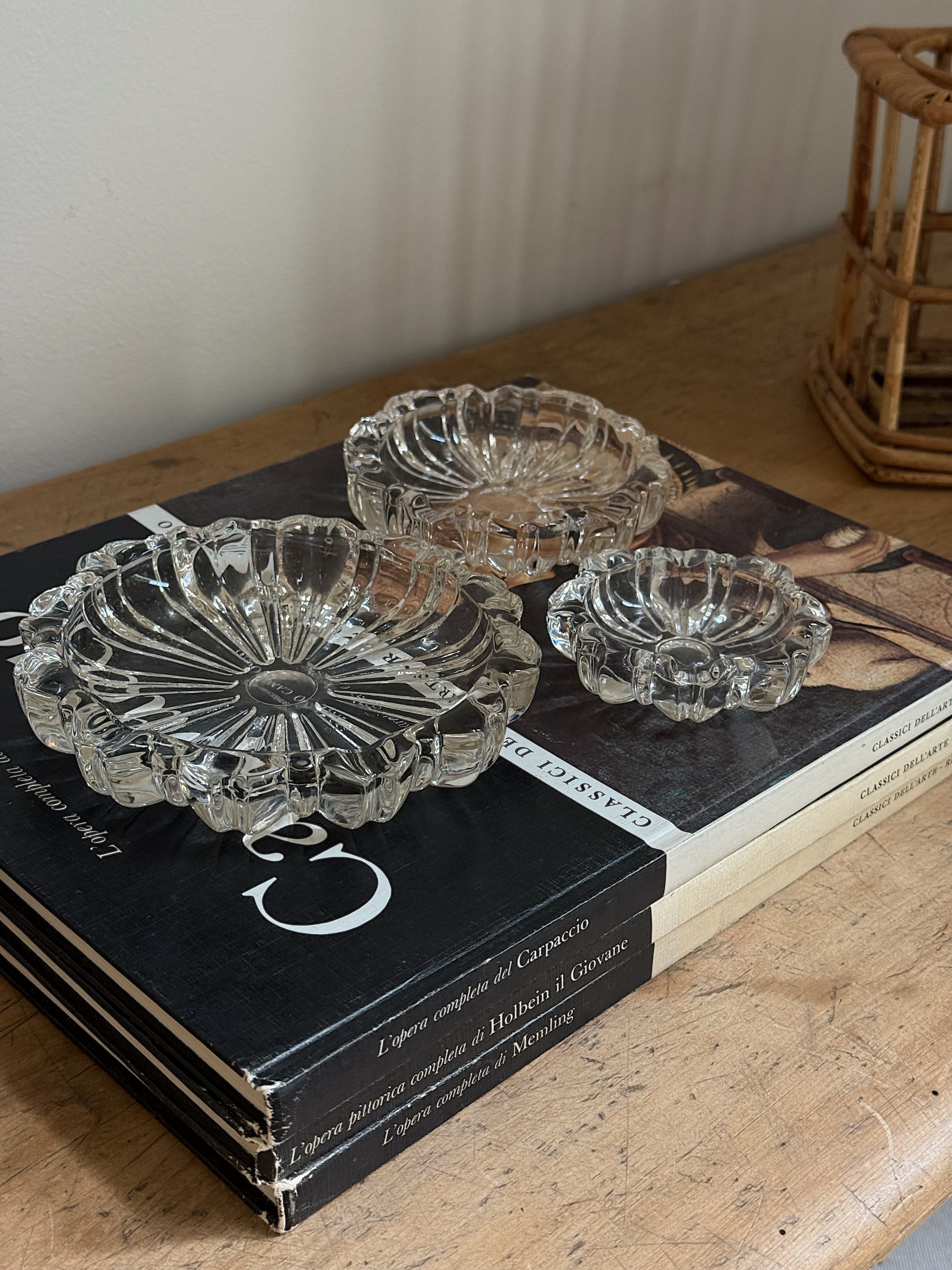 Vintage Set of 3 Nesting Glass Ashtrays